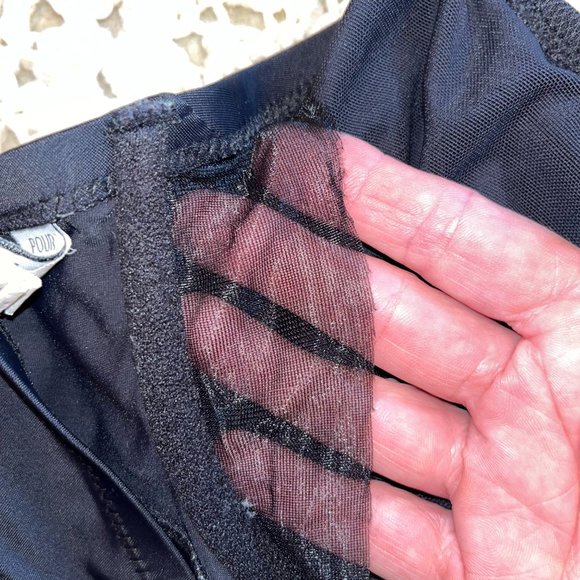 Pour Moi Black Mesh It Up Underwire Halter Swim Bikini Top Size 32FF-UK - Picture 6 of 7